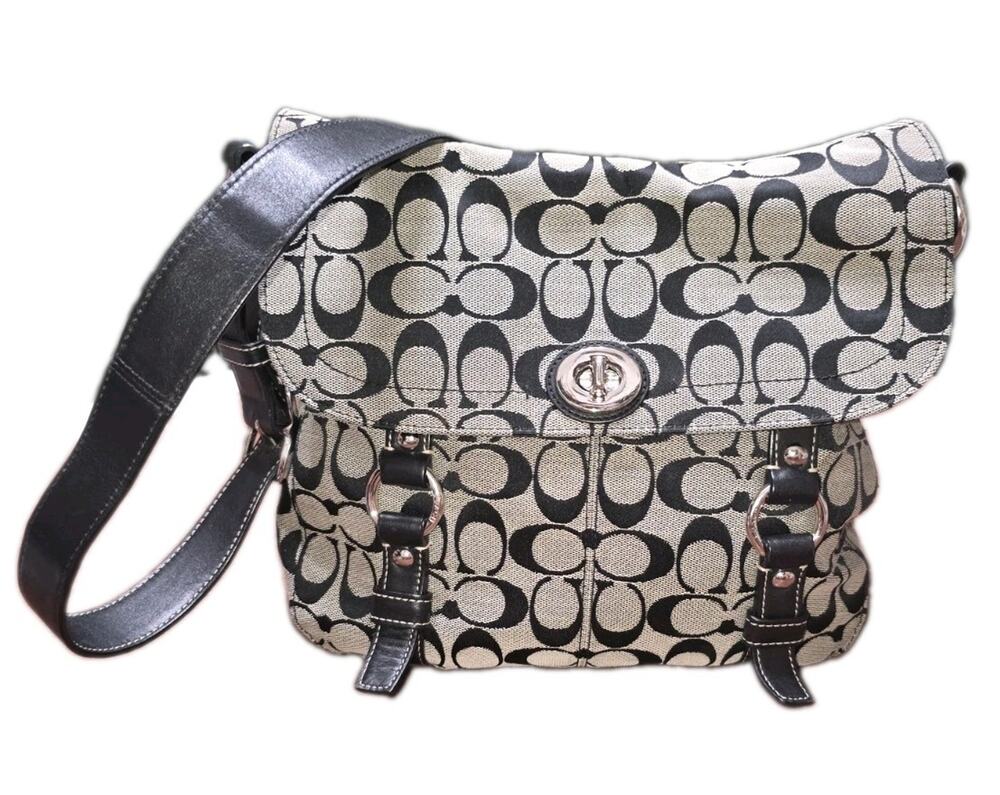 Coach Chelsea Leather Flap Crossbody Bag Turn lock 2010 Excellent condition